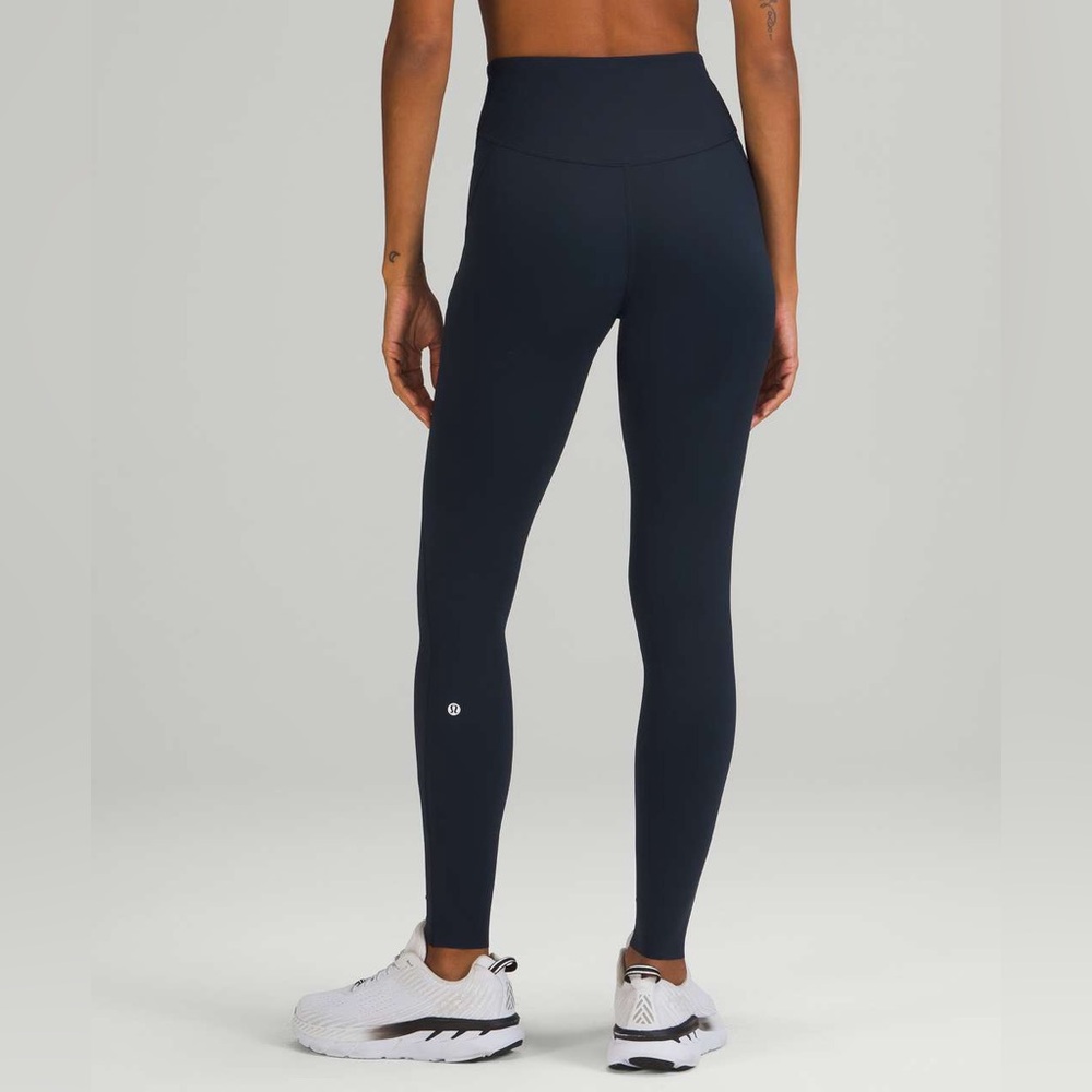 Lululemon Base Pace Fleece lined High-Rise Tight 28"
True Navy 0